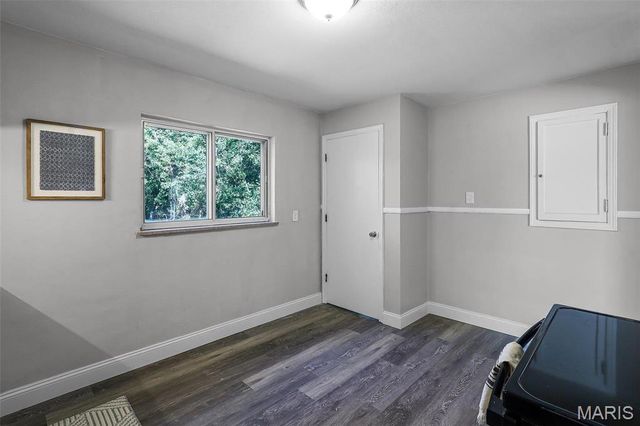 3933 McDonald Avenue, St Louis, MO 63116