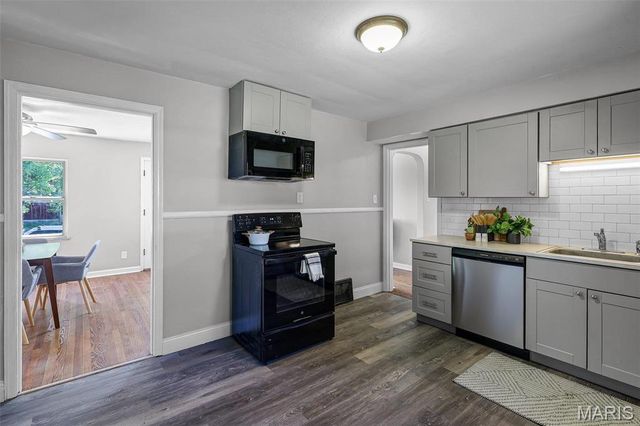 3933 McDonald Avenue, St Louis, MO 63116