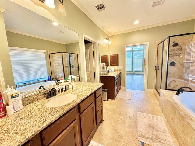 13626 Breakwater Path Loop, Houston, TX 77044