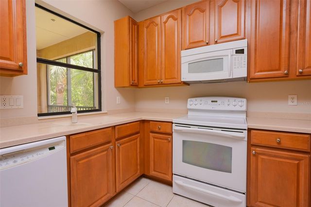 4015 OVERTURE CIRCLE 312, Bradenton, FL 34209