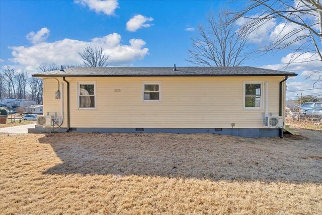 232 Confederate AVE, Martinsville, VA 24112