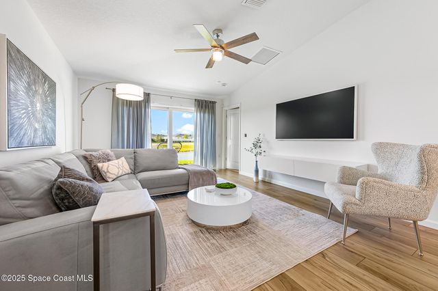 1377 Colebrook Circle SW, Palm Bay, FL 32908