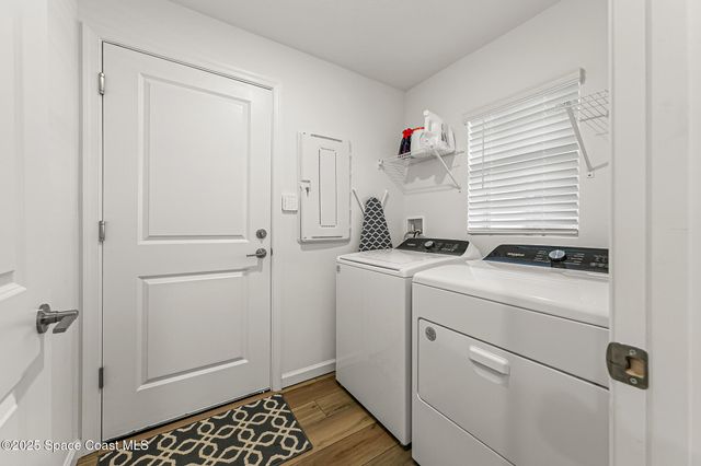 1377 Colebrook Circle SW, Palm Bay, FL 32908