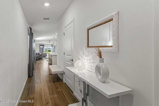 1377 Colebrook Circle SW, Palm Bay, FL 32908