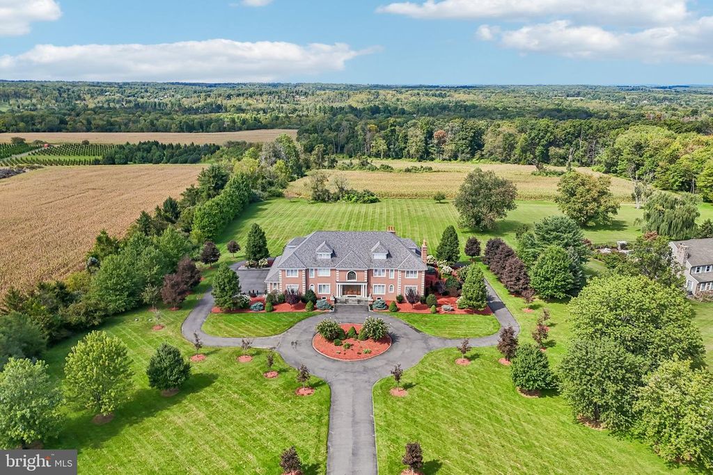 161 HARBOURTON WOODSVILLE RD, LAMBERTVILLE, NJ 08530 — exterior