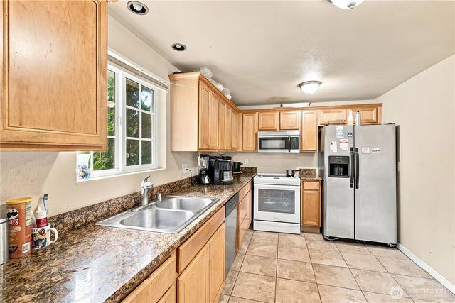 8316 121st Street SW, Lakewood, WA 98498