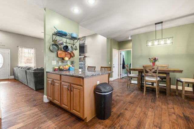 88 Hawkins Lane, Clay City, KY 40312