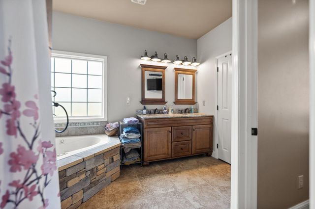 88 Hawkins Lane, Clay City, KY 40312