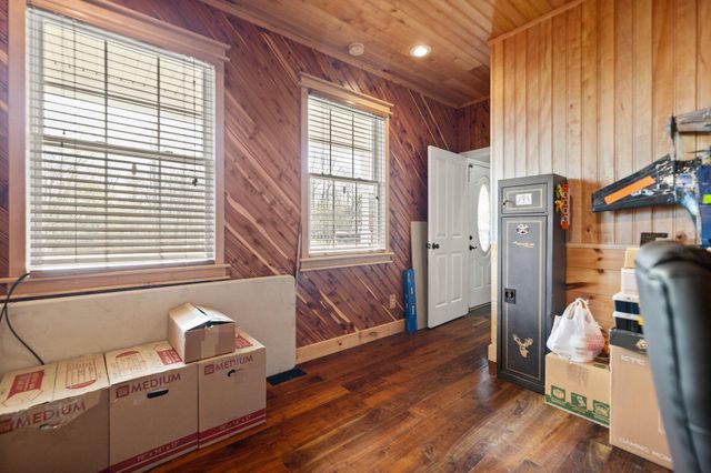 88 Hawkins Lane, Clay City, KY 40312