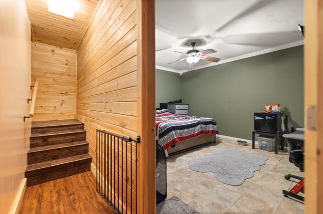 88 Hawkins Lane, Clay City, KY 40312