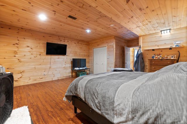 88 Hawkins Lane, Clay City, KY 40312