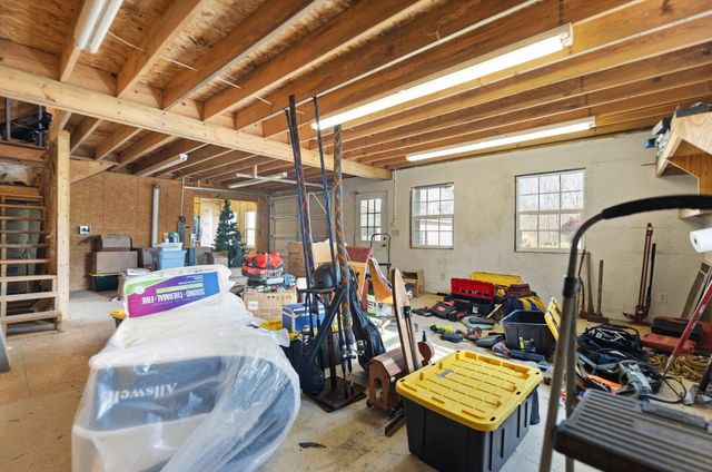 88 Hawkins Lane, Clay City, KY 40312