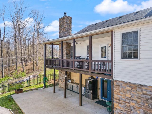 88 Hawkins Lane, Clay City, KY 40312