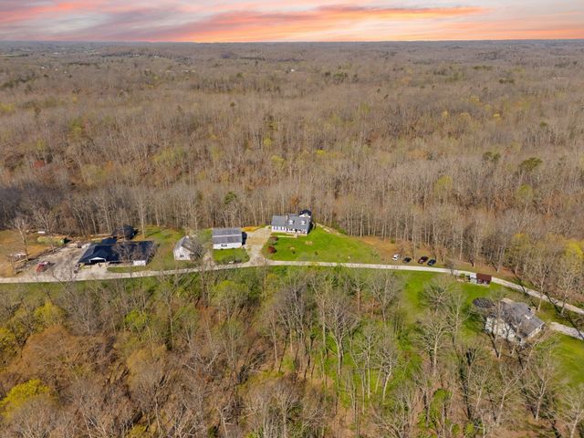 88 Hawkins Lane, Clay City, KY 40312