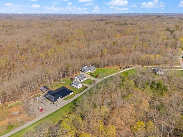 88 Hawkins Lane, Clay City, KY 40312