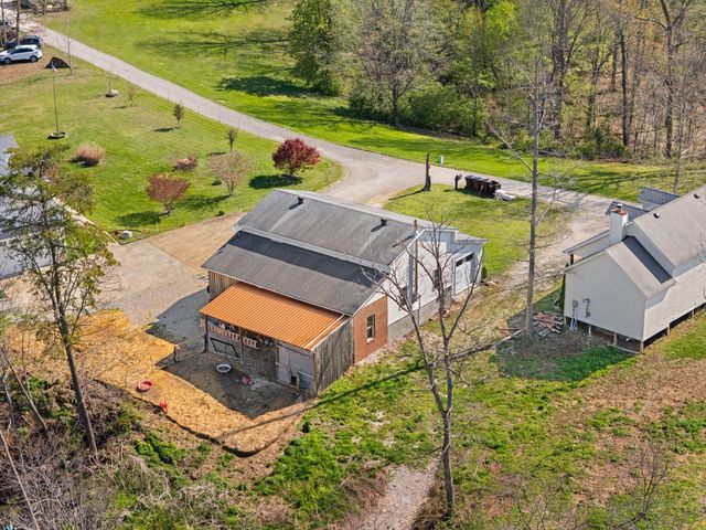 88 Hawkins Lane, Clay City, KY 40312