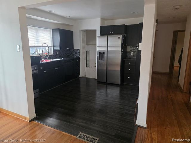 11414 Burt Road, Detroit, MI 48228