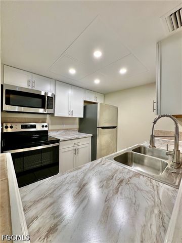 3706 Broadway 30, Fort Myers, FL 33901