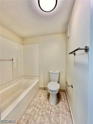 3706 Broadway 30, Fort Myers, FL 33901