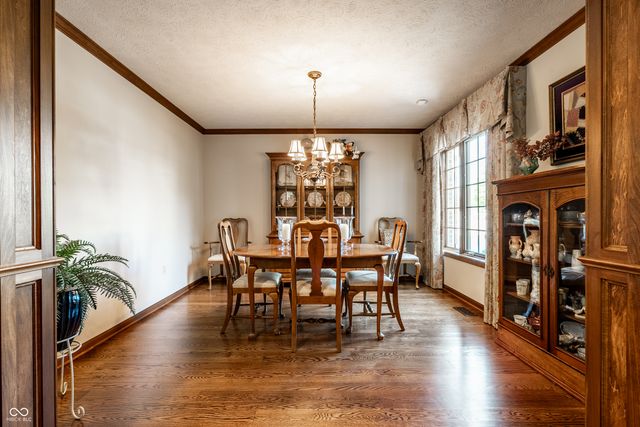 4682 Brentwood Court, Zionsville, IN 46077