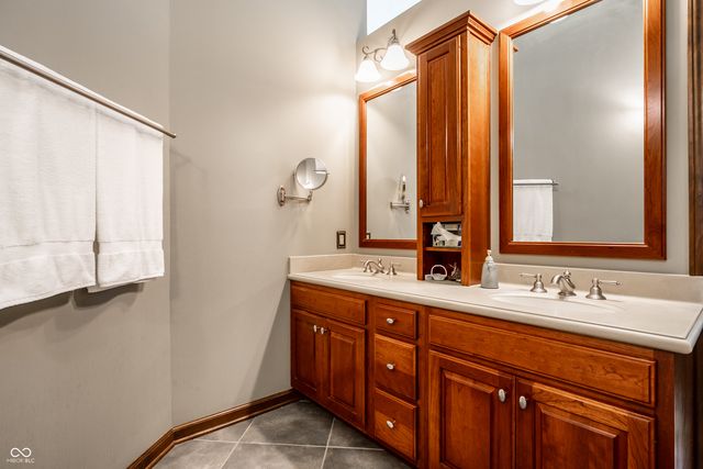 4682 Brentwood Court, Zionsville, IN 46077