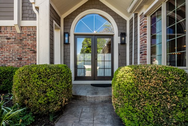 4682 Brentwood Court, Zionsville, IN 46077