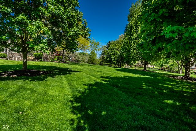 4682 Brentwood Court, Zionsville, IN 46077