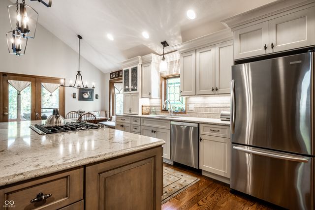 4682 Brentwood Court, Zionsville, IN 46077