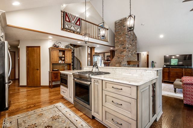 4682 Brentwood Court, Zionsville, IN 46077
