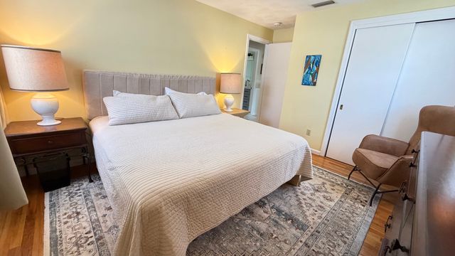 229 Mccarthy Ave, Chicopee, MA 01020