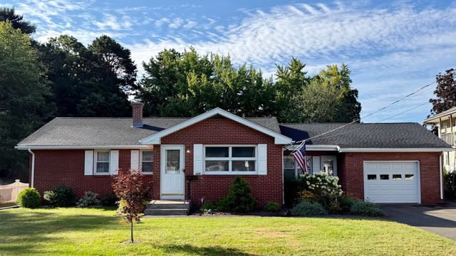 229 Mccarthy Ave, Chicopee, MA 01020