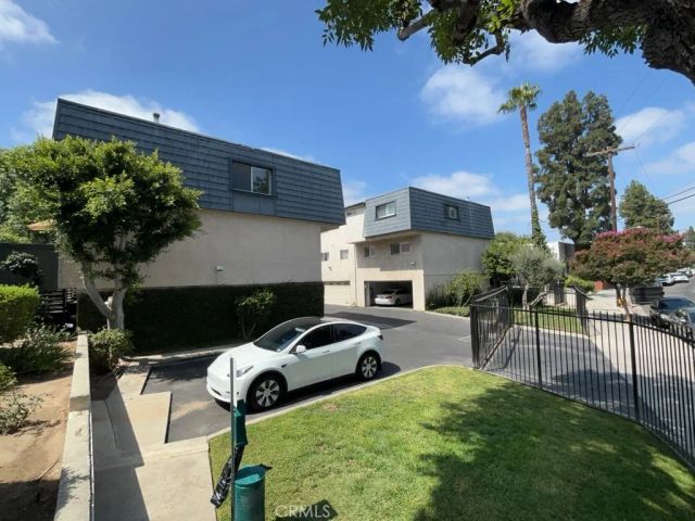 18550 Hatteras Street 21, Los Angeles, CA 91356
