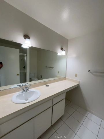 18550 Hatteras Street 21, Los Angeles, CA 91356