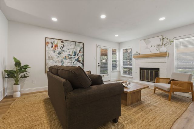 4122 Heartstone Drive, Grapevine, TX 76051