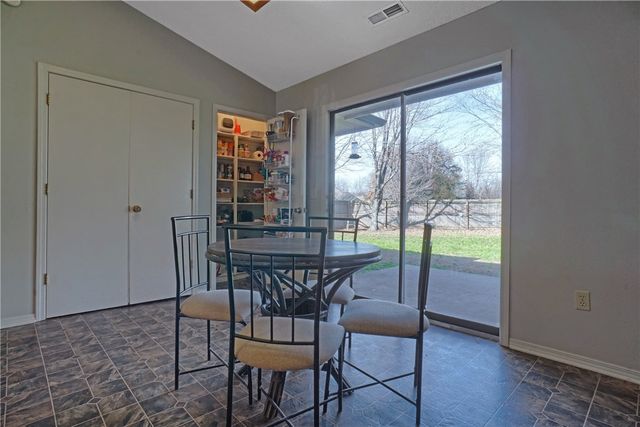 13 kirkcaldy Drive, Bella Vista, AR 72715