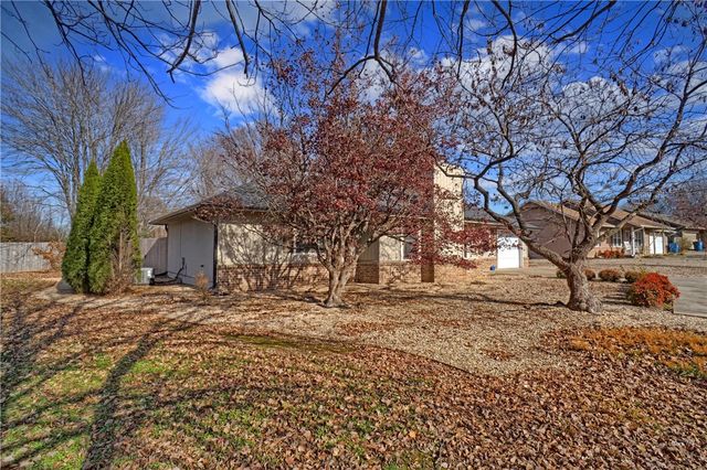 13 kirkcaldy Drive, Bella Vista, AR 72715