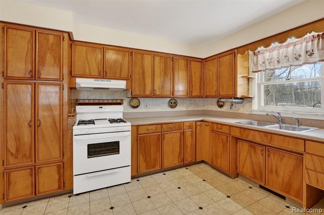 3241 Curtis Road, Birch Run, MI 48415