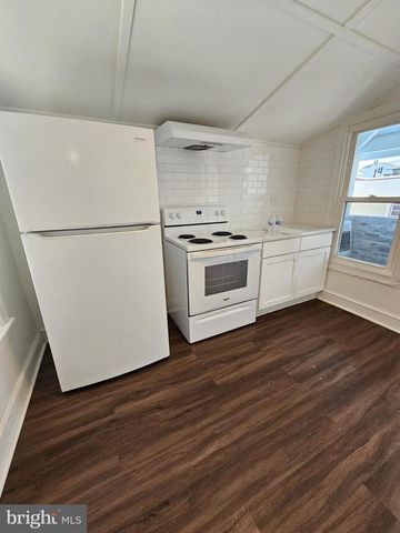 331 S 2ND ST, Saint Clair, PA 17970