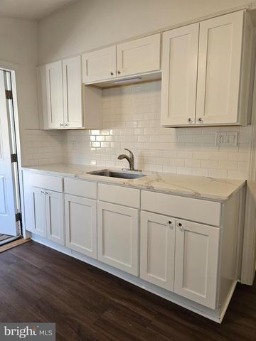 331 S 2ND ST, Saint Clair, PA 17970