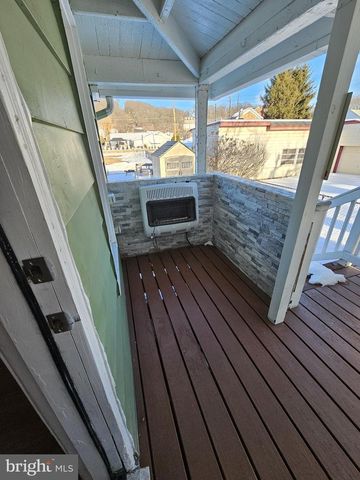 331 S 2ND ST, Saint Clair, PA 17970