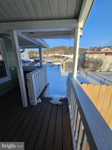 331 S 2ND ST, Saint Clair, PA 17970