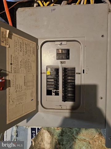 331 S 2ND ST, Saint Clair, PA 17970