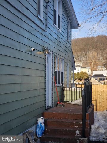 331 S 2ND ST, Saint Clair, PA 17970