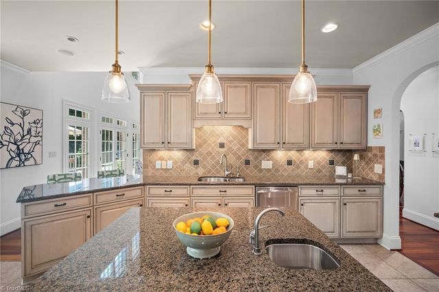 5605 Birkdale Drive, Lexington, NC 27295