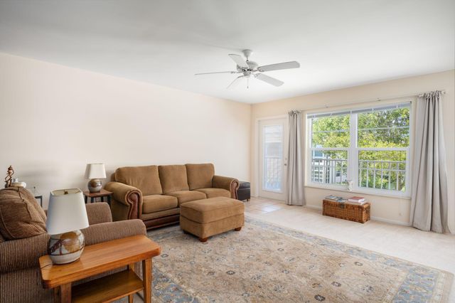 40 Vista Gardens Trail 202, Vero Beach, FL 32962