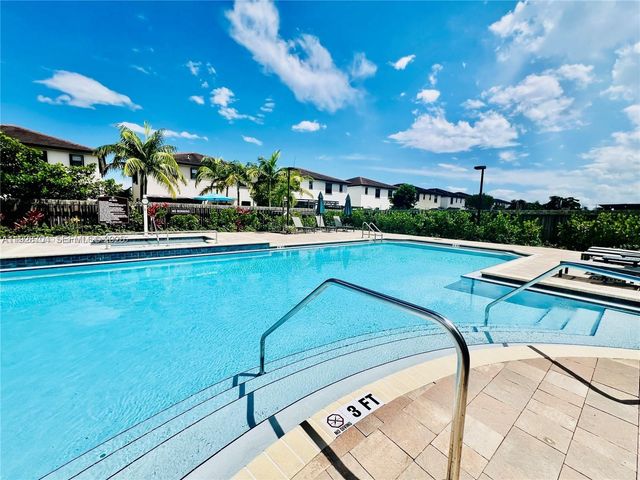 25532 SW 108th Ave, Homestead, FL 33032