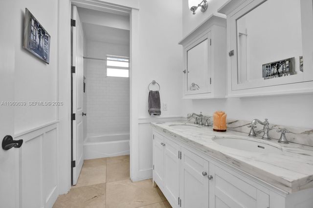 8020 SW 62nd Ave, Miami, FL 33143