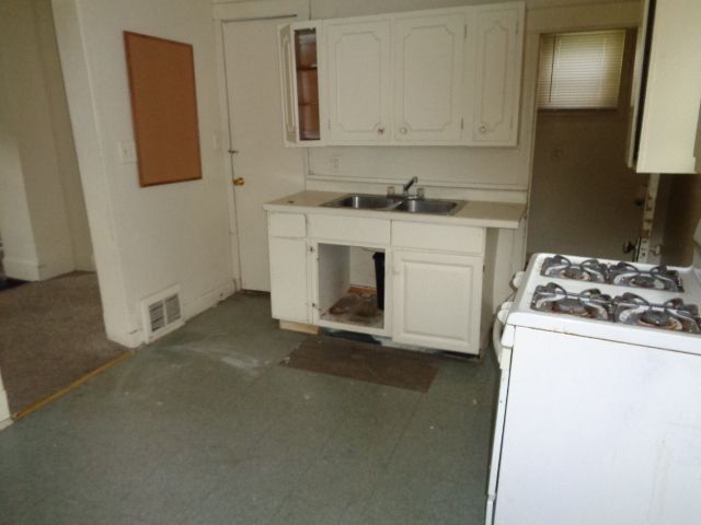 444 Forest Avenue, Rockford, IL 61101