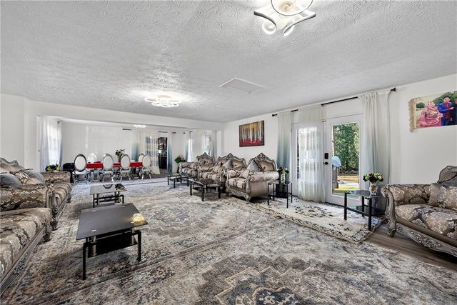 4673 Arrowhead SW Trail, Lilburn, GA 30047