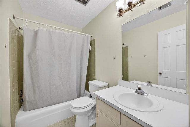 4673 Arrowhead SW Trail, Lilburn, GA 30047